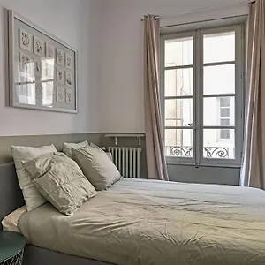  Appartement Au Coeur D'avignon - 2 Mins Du Palais - Terrasse Isolee France